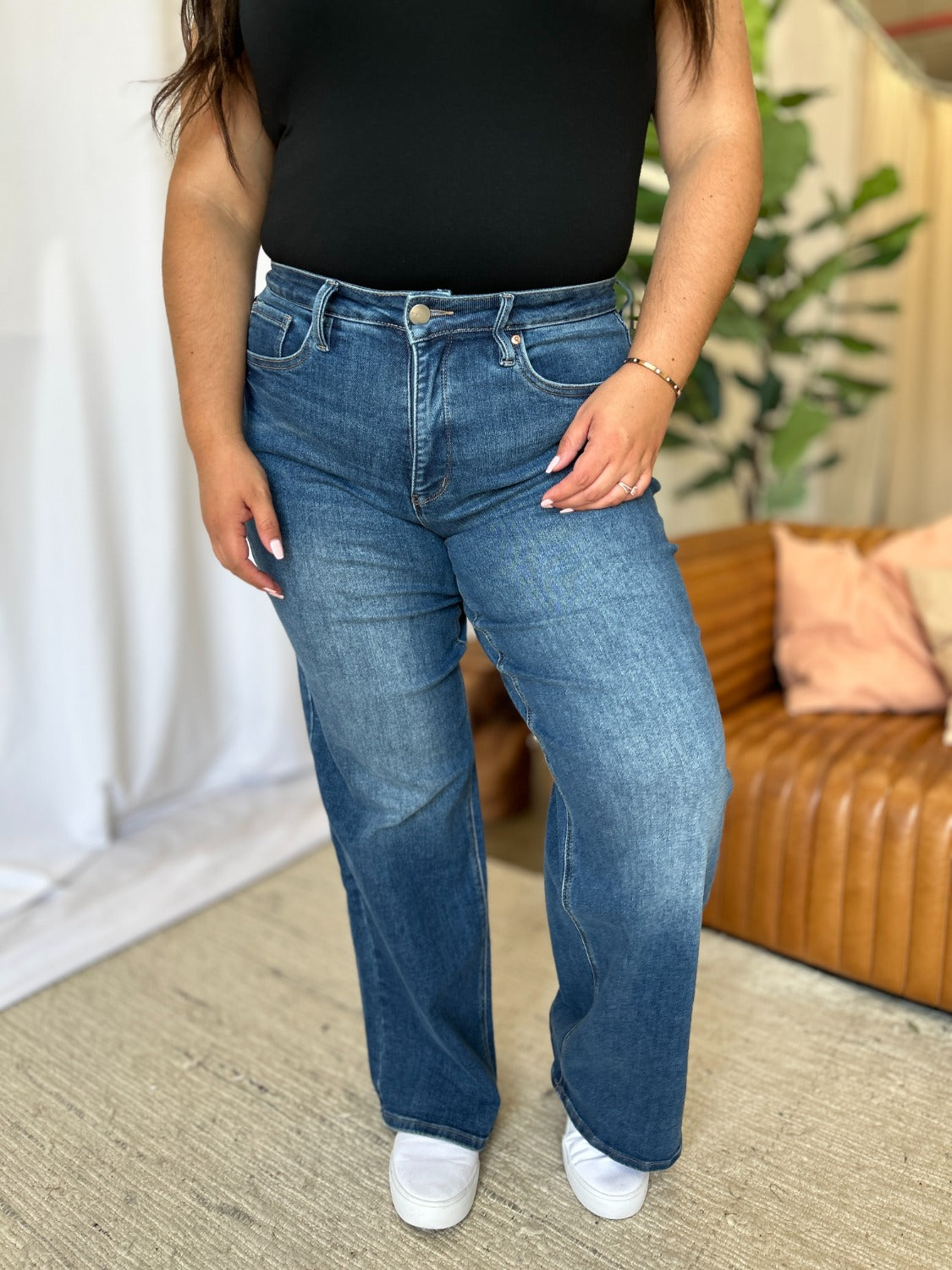 High Rise Tummy Control Wide Leg Jeans RFM Medium 3