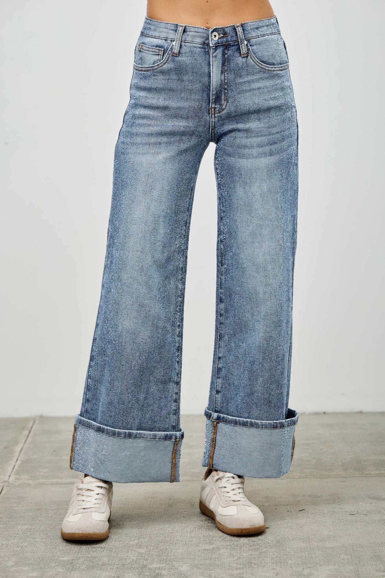 Mid Rise Cuffed Jeans With Stretch Jeans Saige Jeans