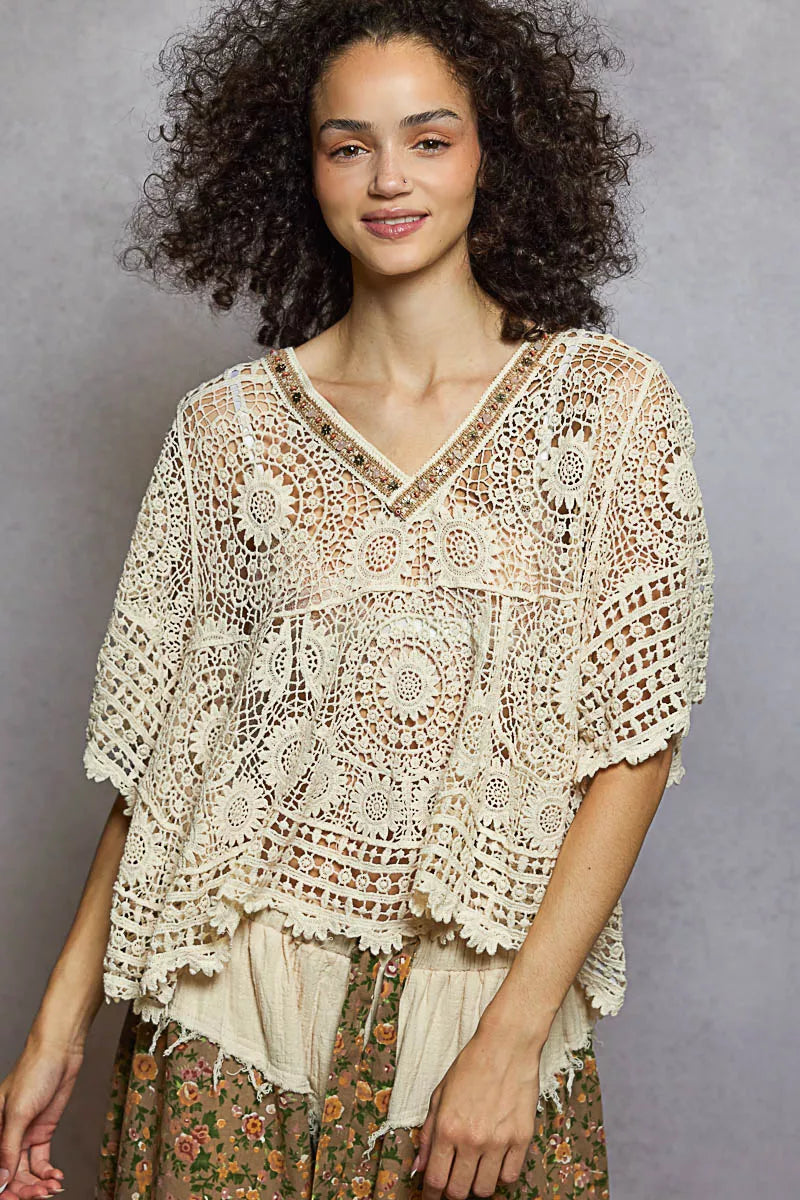V-Neck Crochet Top with Scalloped Hem POL NATURAL One Size