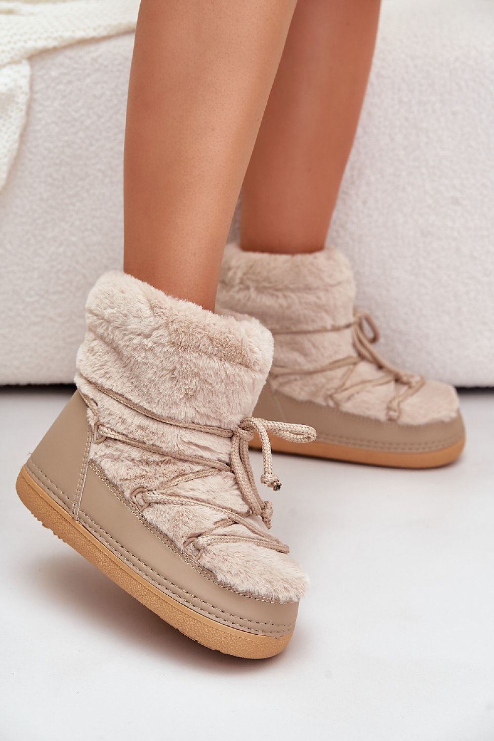Faux Fur-Lined Lace up Winter Boots Step in style beige 35/36