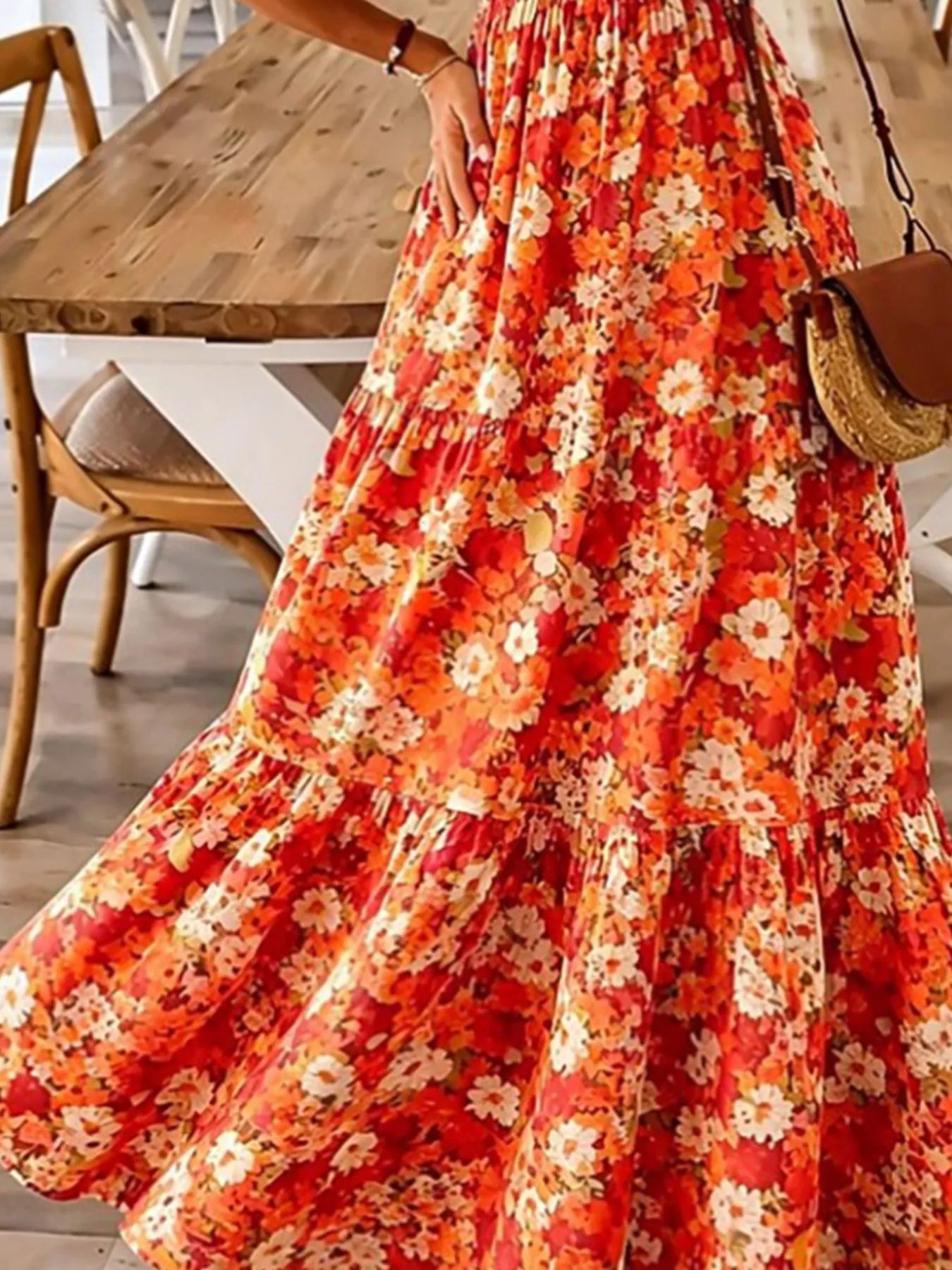 Floral Print Maxi Dress with Spaghetti Straps – Tiered Silhouette Simmer & Fay