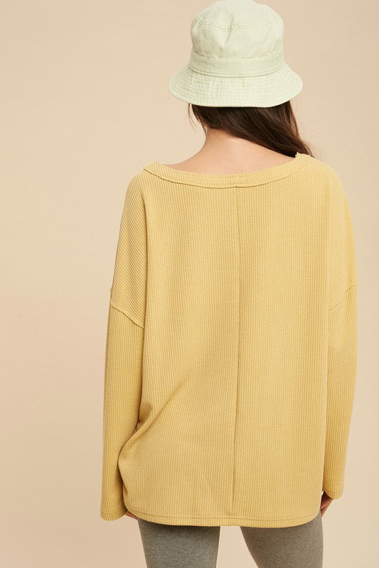 Casey Relaxed Raglan Sleeve V-neck Top Aemi + Co   