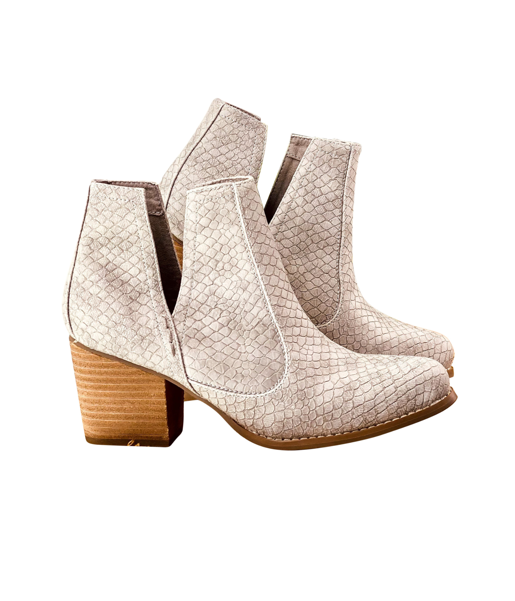 Tarim Bootie in Grey Not Rated   