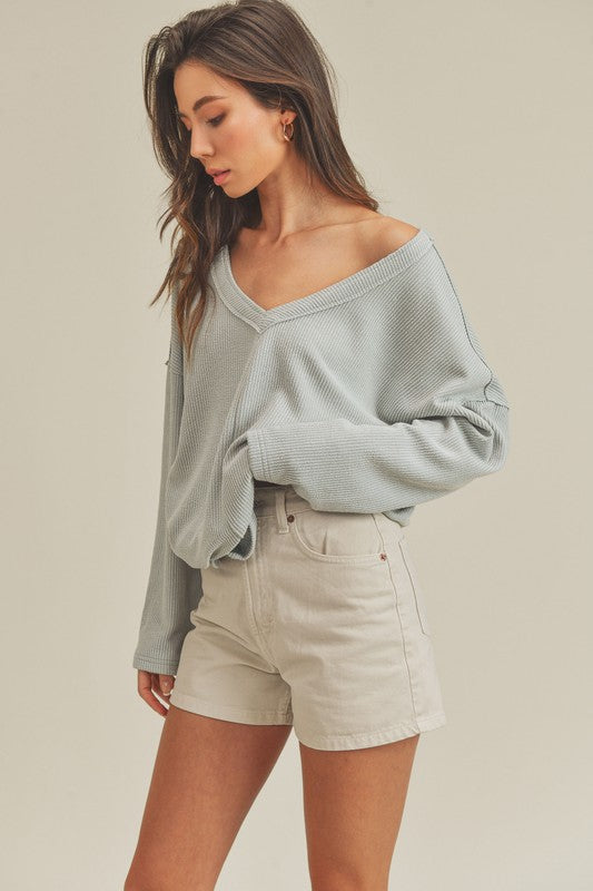 Casey Relaxed Raglan Sleeve V-neck Top Aemi + Co   