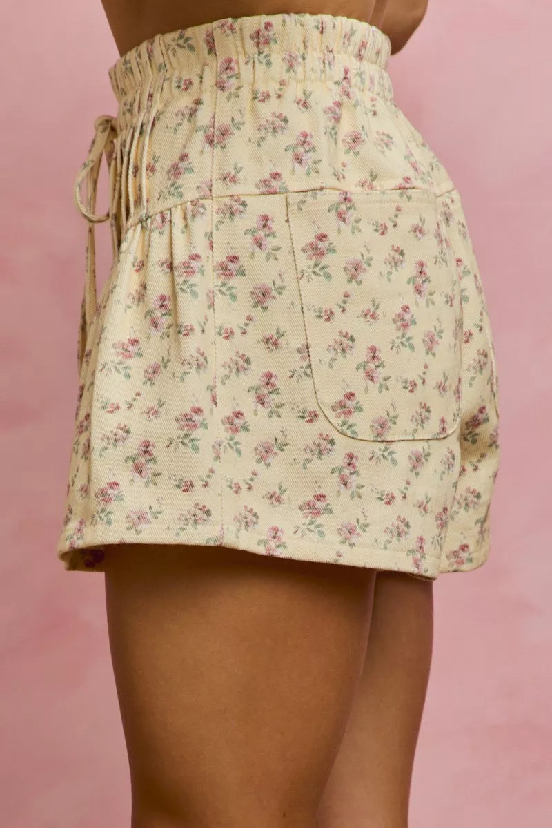 Floral Print Denim Pintuck Elastic Waist Shorts So Me