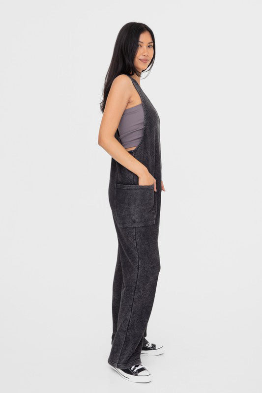 Mineral-Washed V Neck Overalls with Pockets Mono B