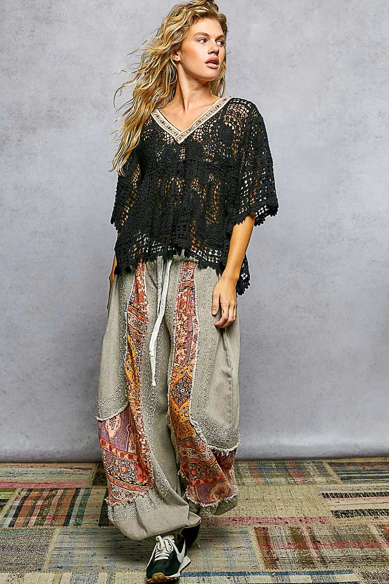 V-Neck Crochet Top with Scalloped Hem POL