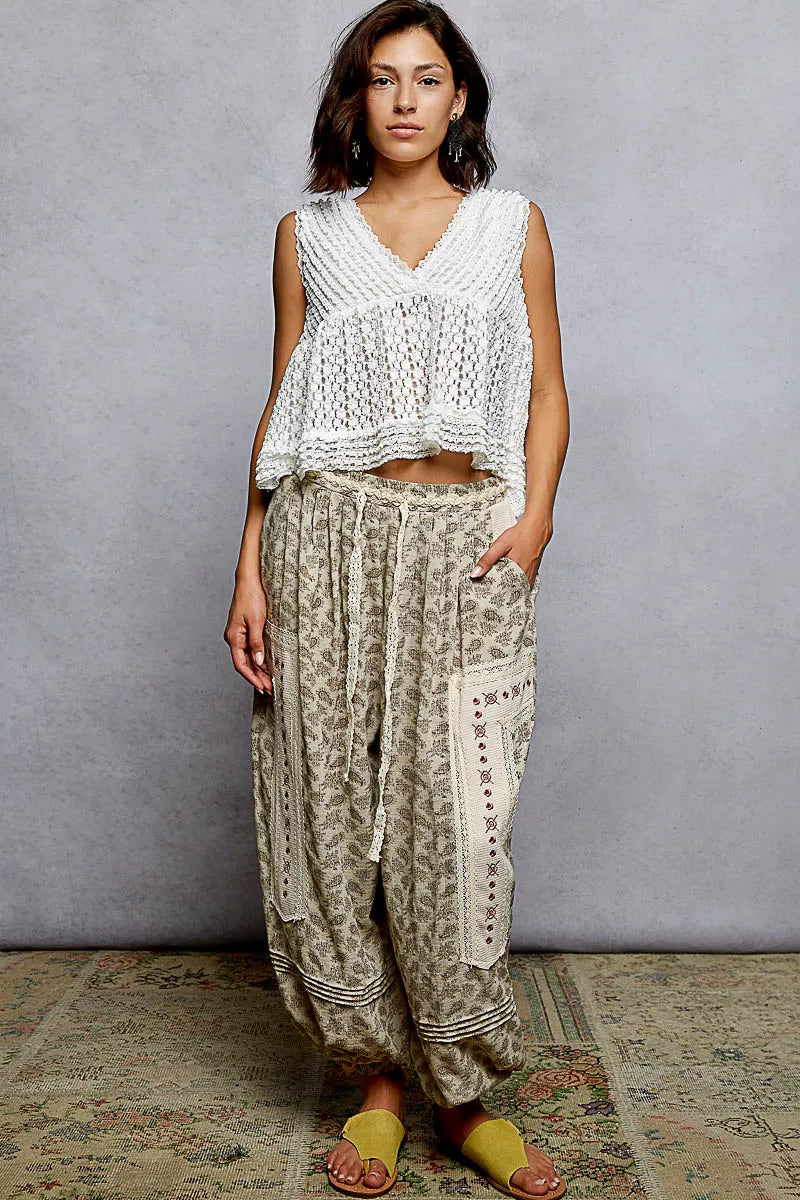 Textured Lace Cropped Tank with Trim Detail POL