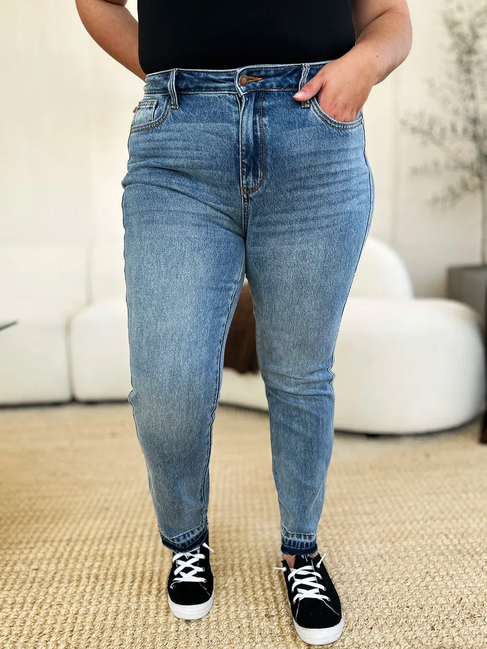 Mid Rise Rigid Magic Release Hem Jeans Judy Blue