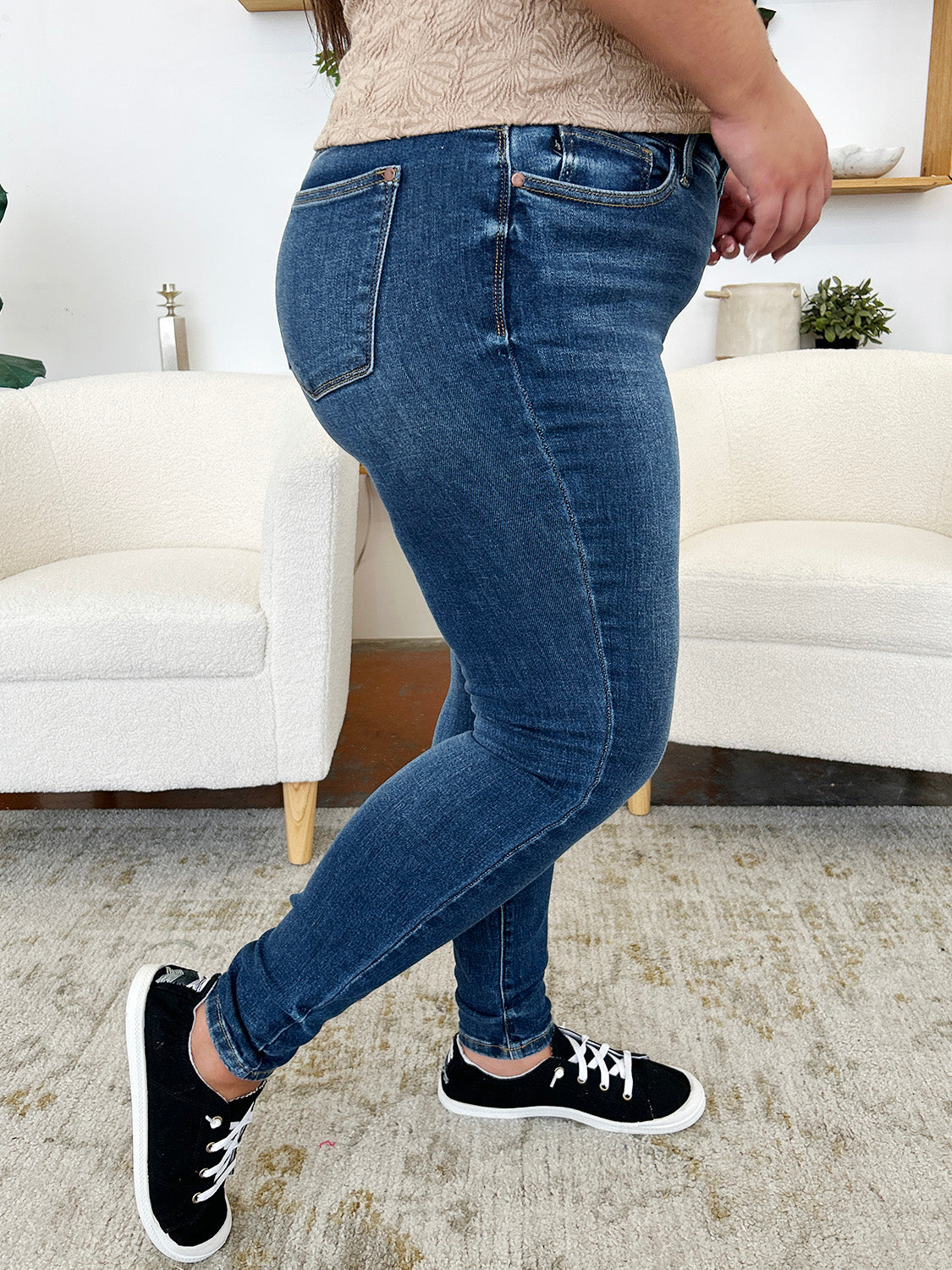 Classic Handsand Skinny Jeans Judy Blue   