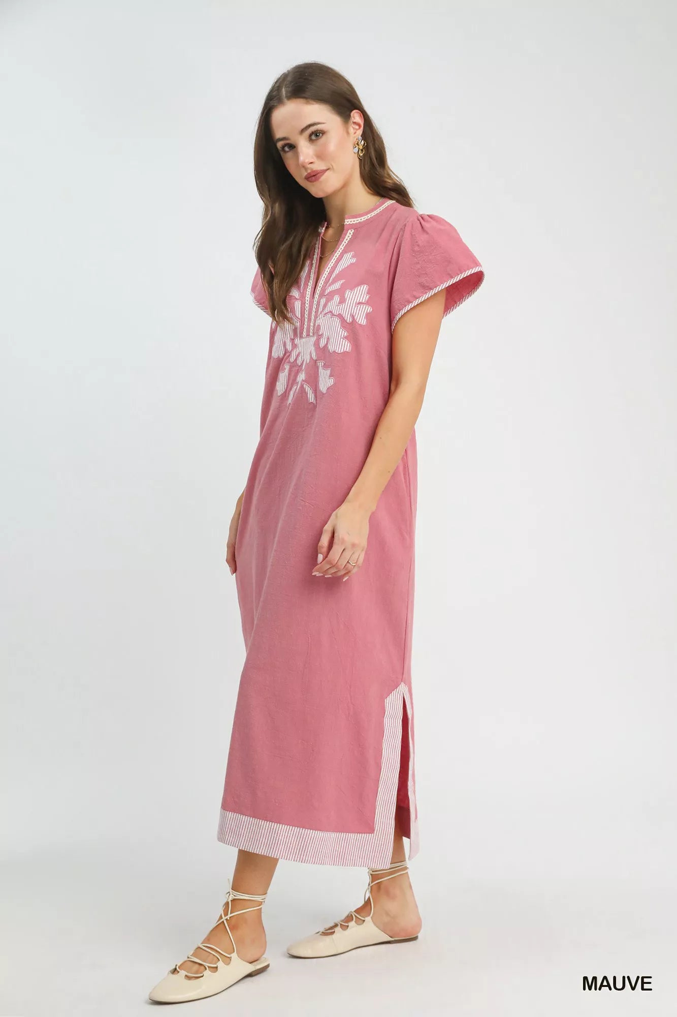 Embroidered Floral Short Sleeve Midi Dress with Contrast Trim Umgee