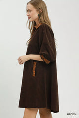 V-Neck Shift Dress with Contrast Trim + Pockets Umgee