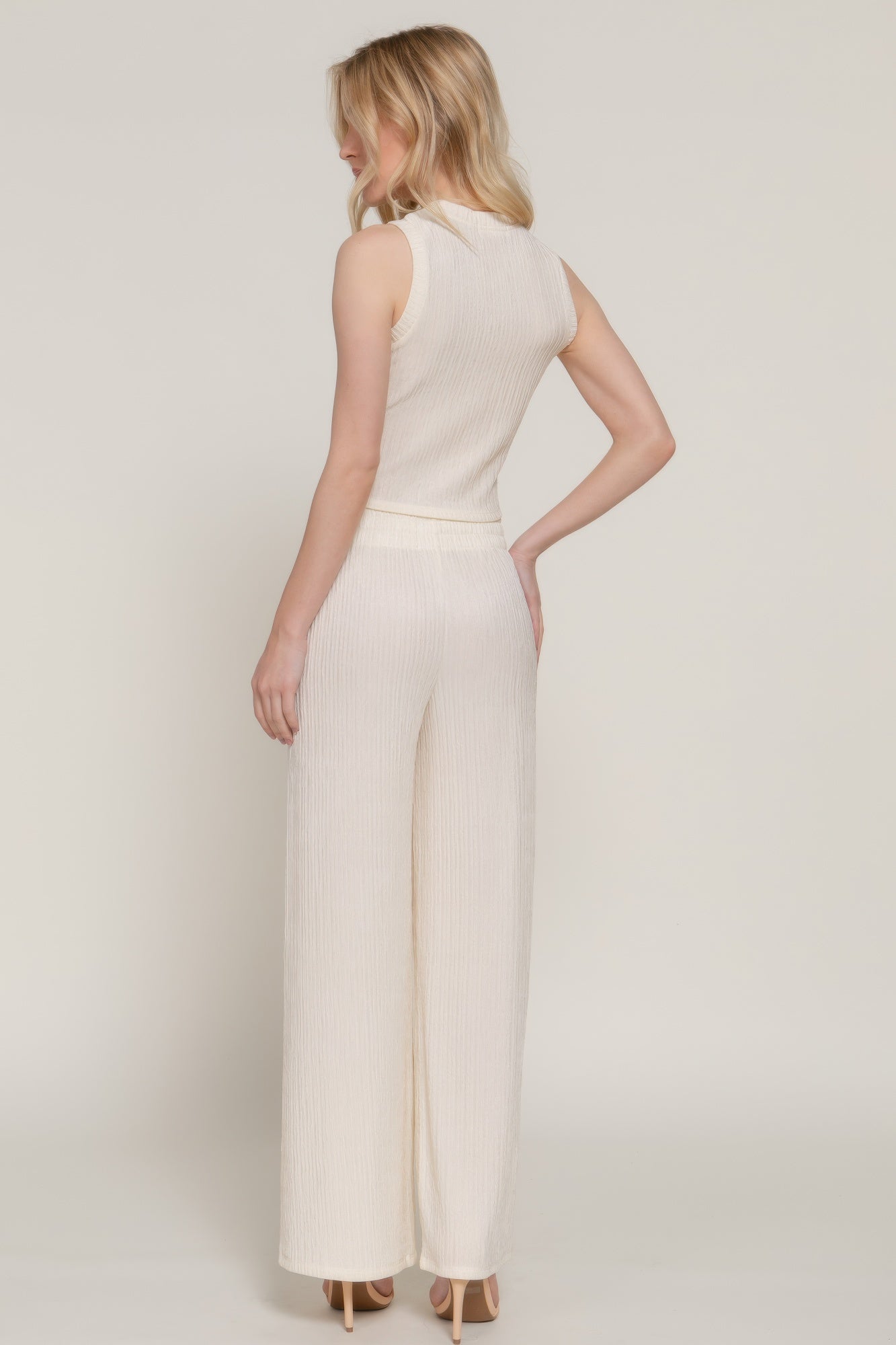 Sleeveless Top & Crinkle Knit Pants Set in Ivory Simmer & Fay