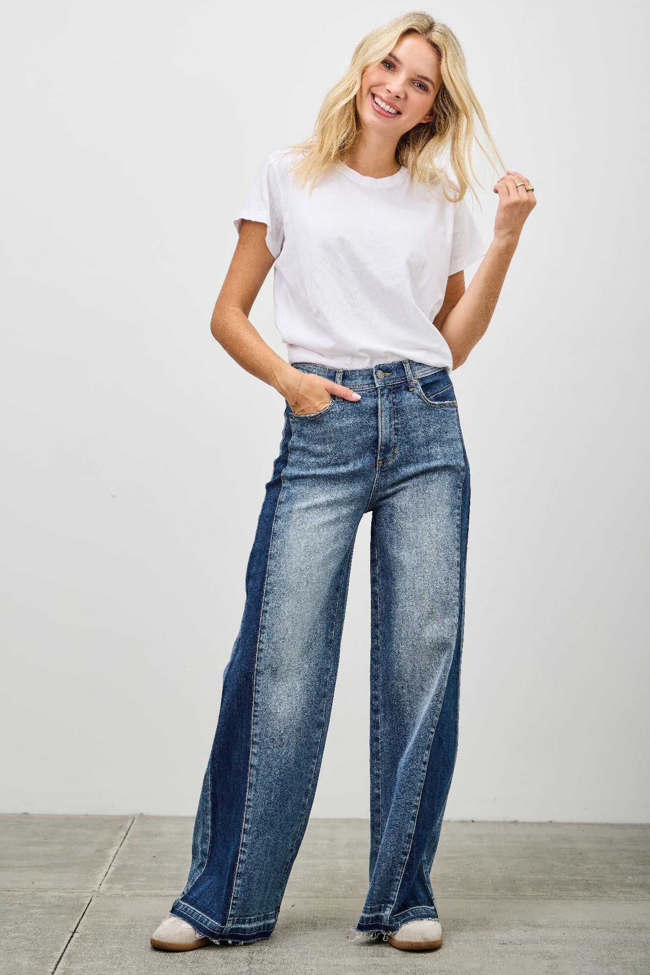 High Rise Wide Leg W/release Hem And Side Contrast Saige Jeans