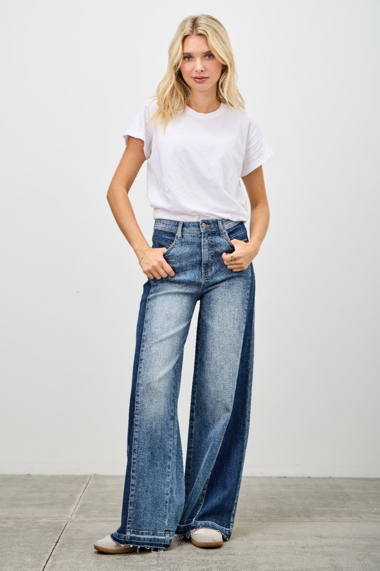 High Rise Wide Leg W/release Hem And Side Contrast Saige Jeans