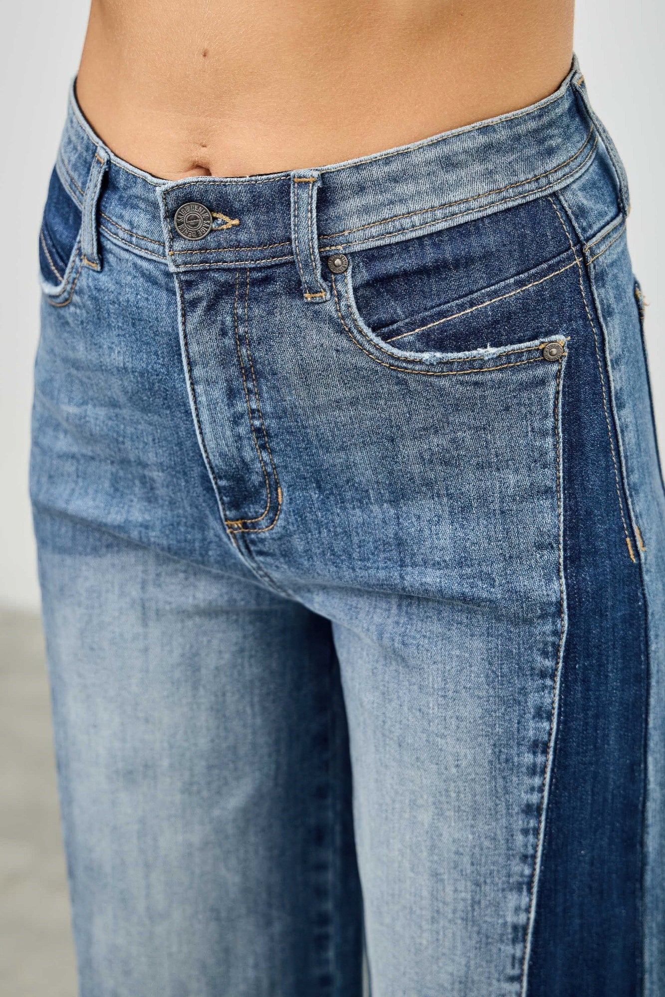 High Rise Wide Leg W/release Hem And Side Contrast Saige Jeans