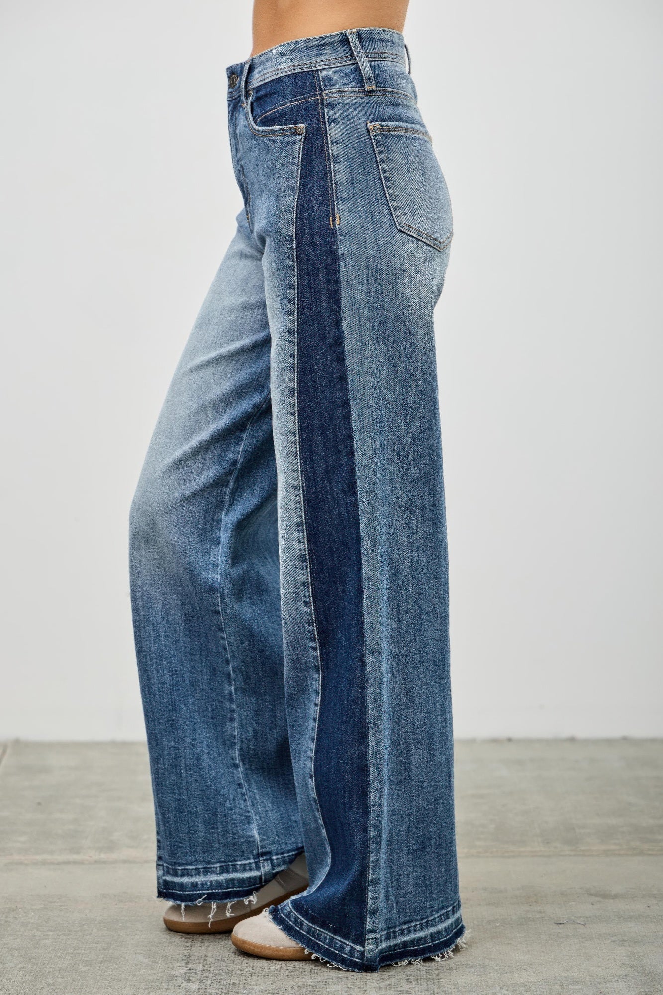 High Rise Wide Leg W/release Hem And Side Contrast Saige Jeans