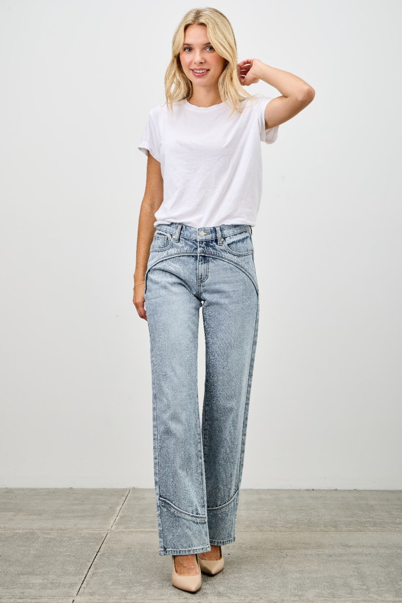 Mid Rise Straight Jeans With Piping Saige Jeans