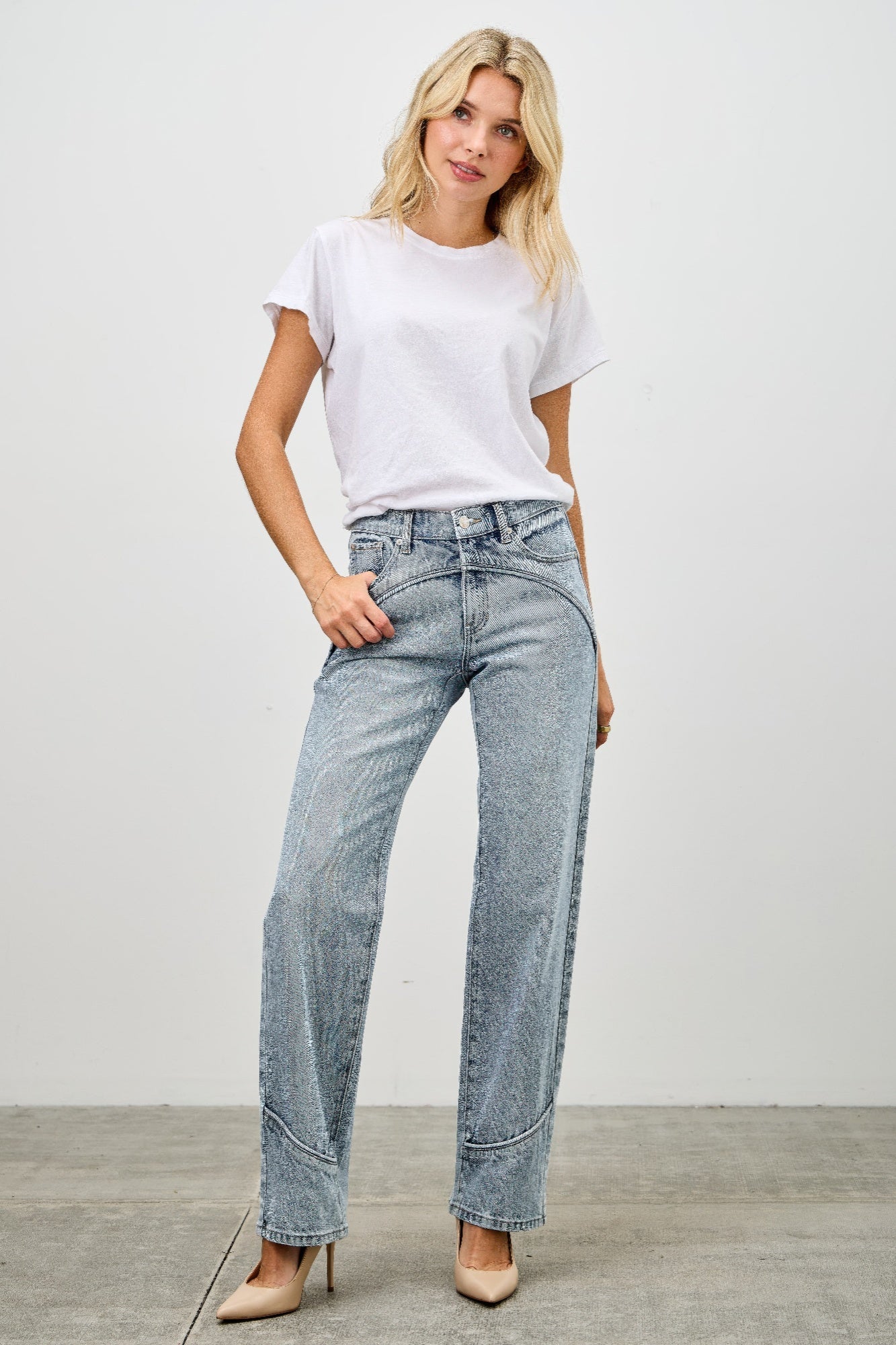 Mid Rise Straight Jeans With Piping Saige Jeans