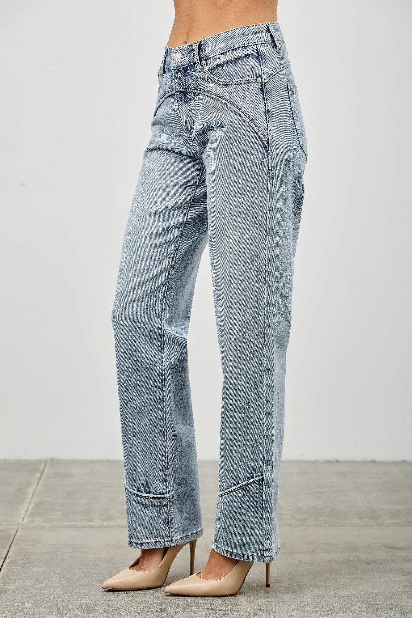 Mid Rise Straight Jeans With Piping Saige Jeans