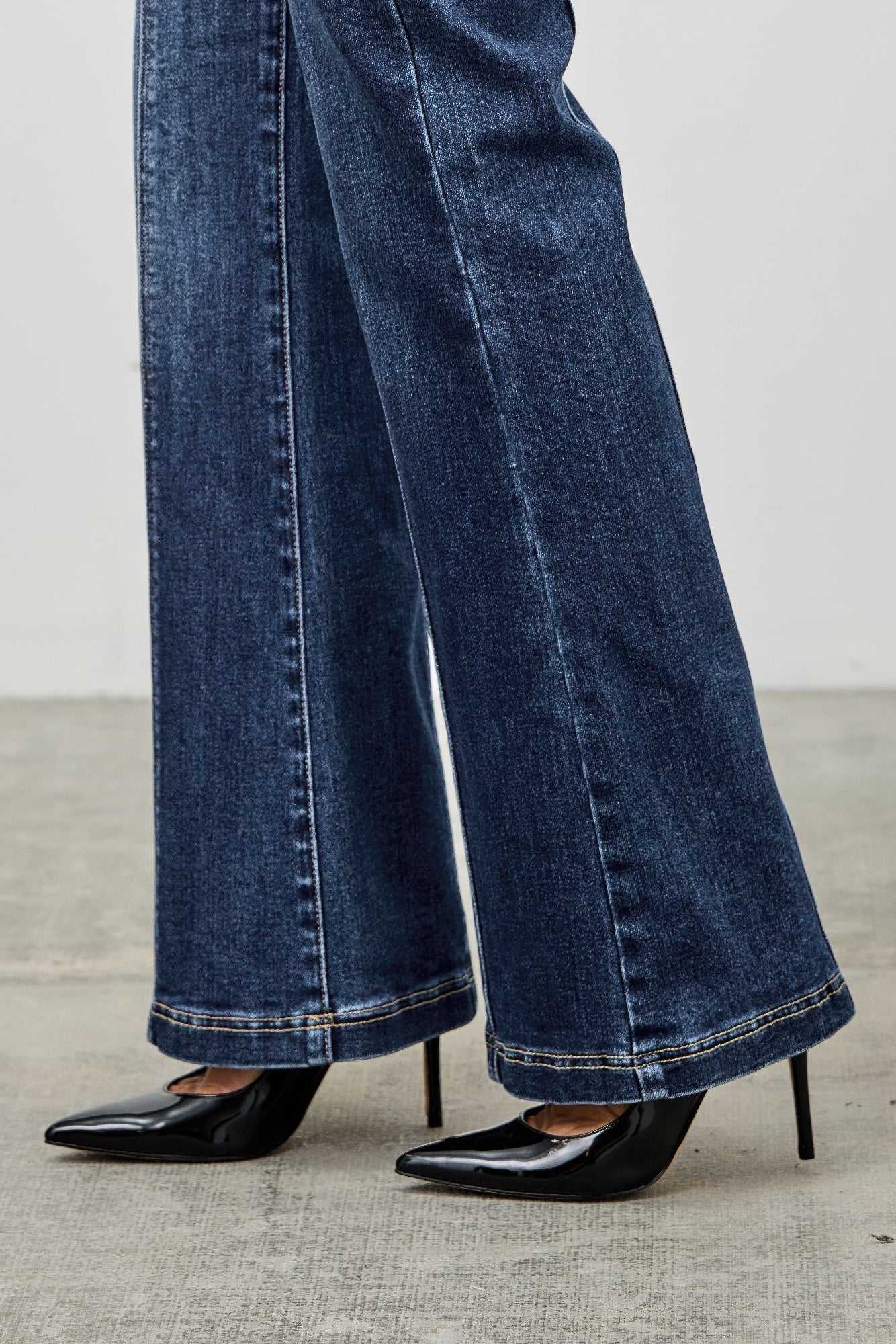 High Rise Boot Cut Jeans With Seam Detail Saige Jeans