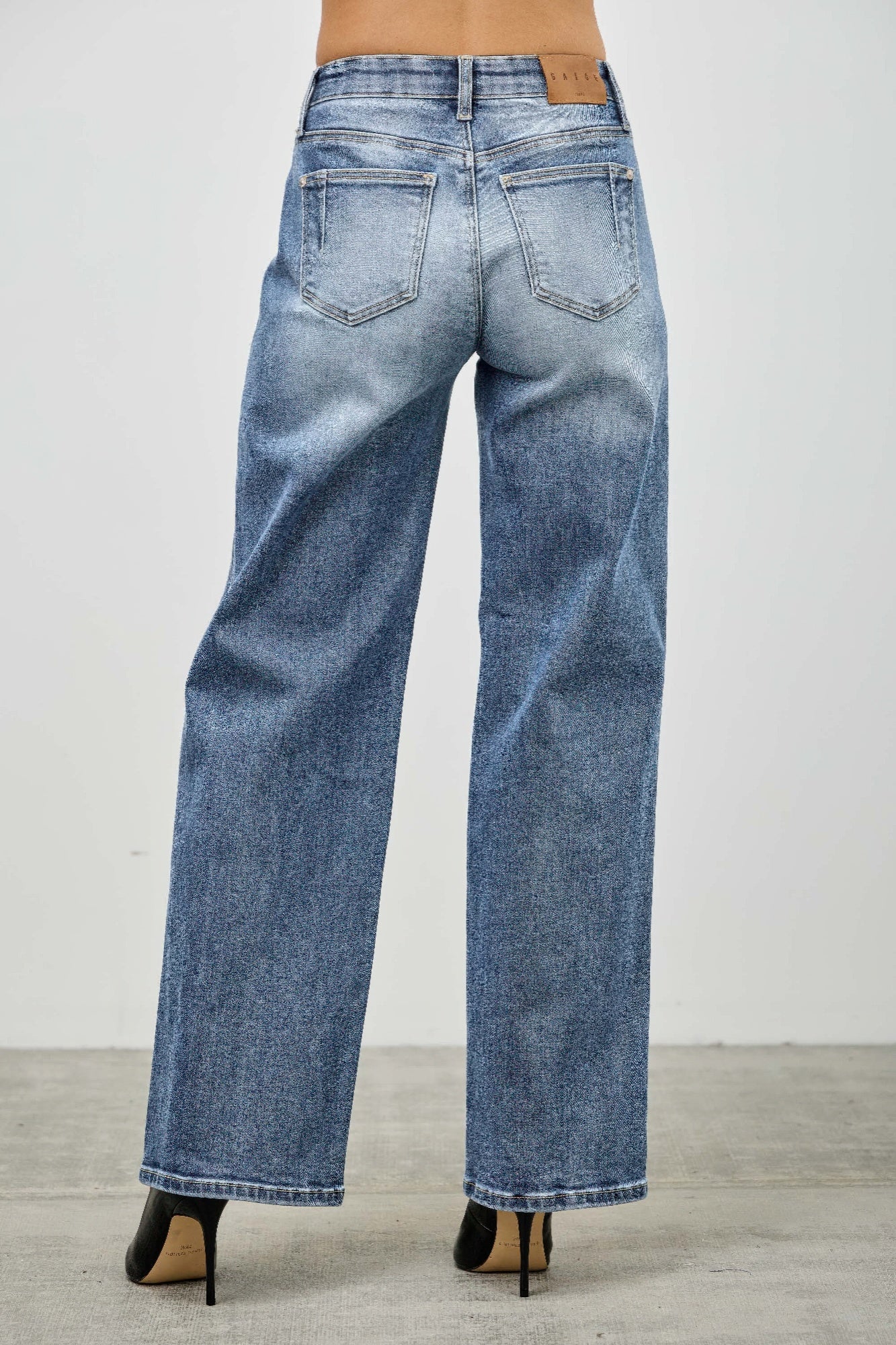 Mid Rise Straight Jeans With Pintuck Saige Jeans