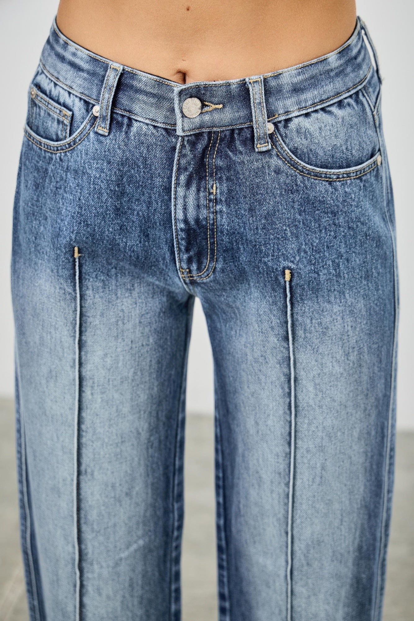 Mid Rise Straight Jeans With Pintuck Saige Jeans