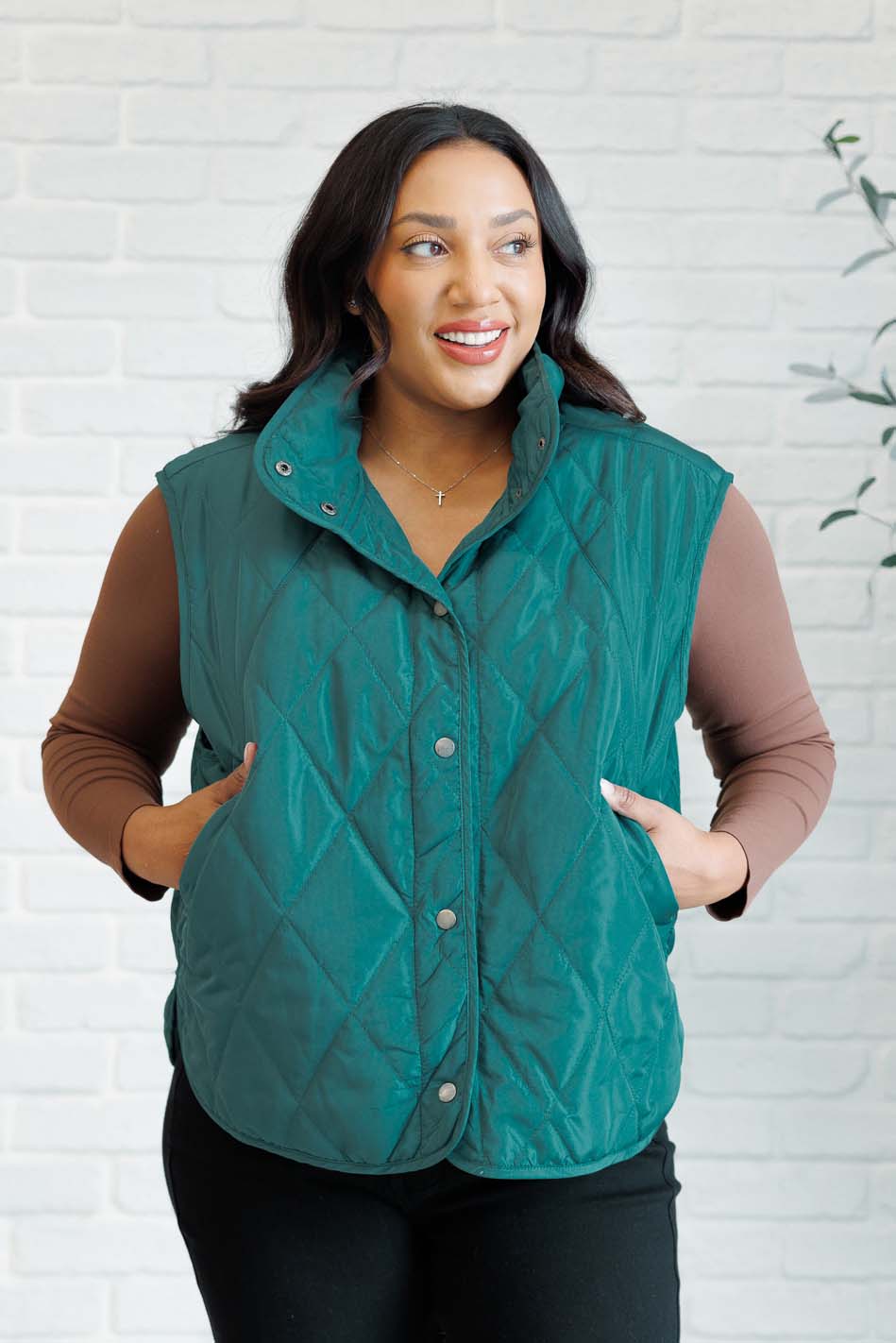 Layering Queen Quilted Puffer Vest in Hunter Green Haptics   