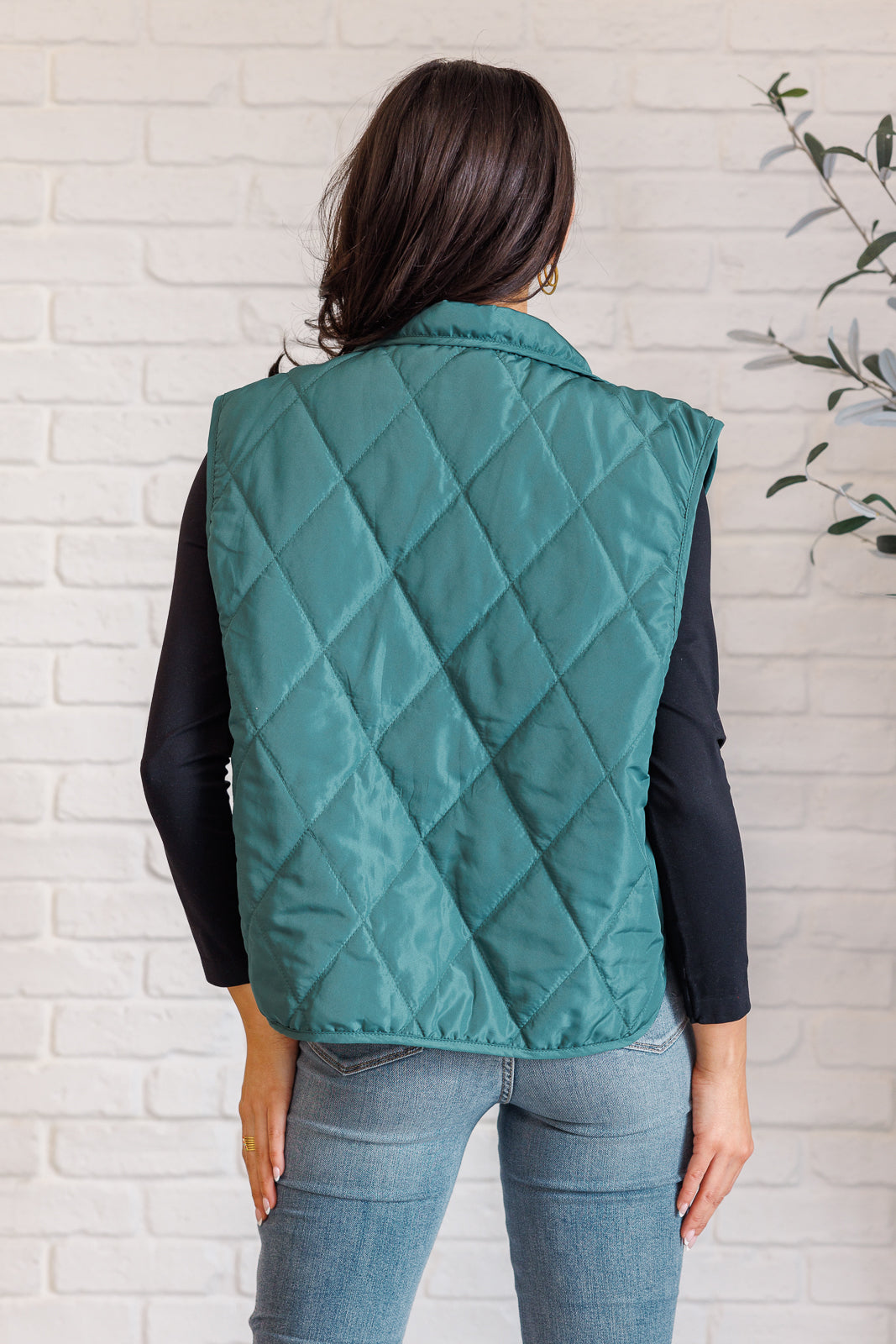 Layering Queen Quilted Puffer Vest in Hunter Green Haptics   