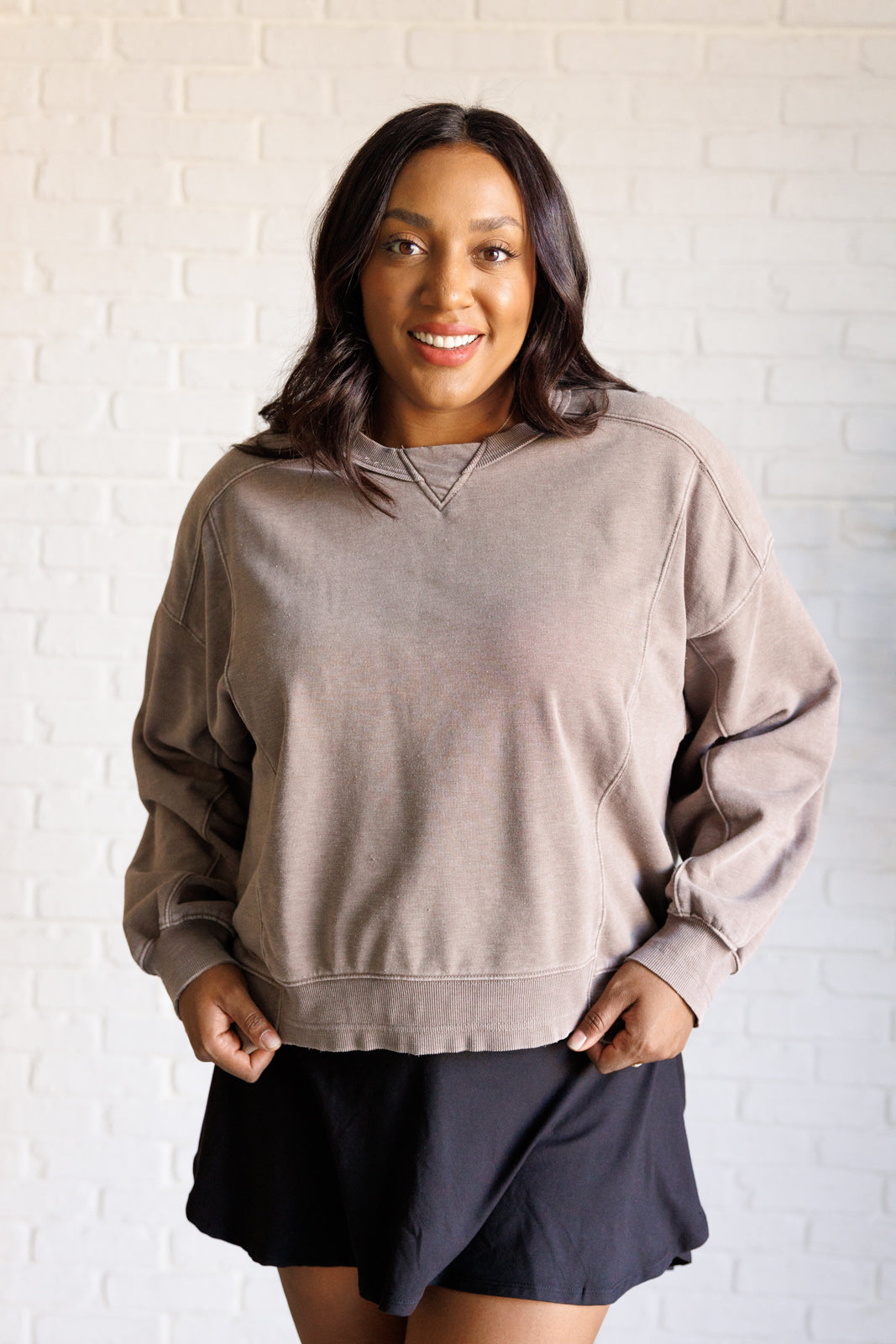 Quick Fix Mineral Wash Crew Neck Pullover in Mocha Rae Mode   