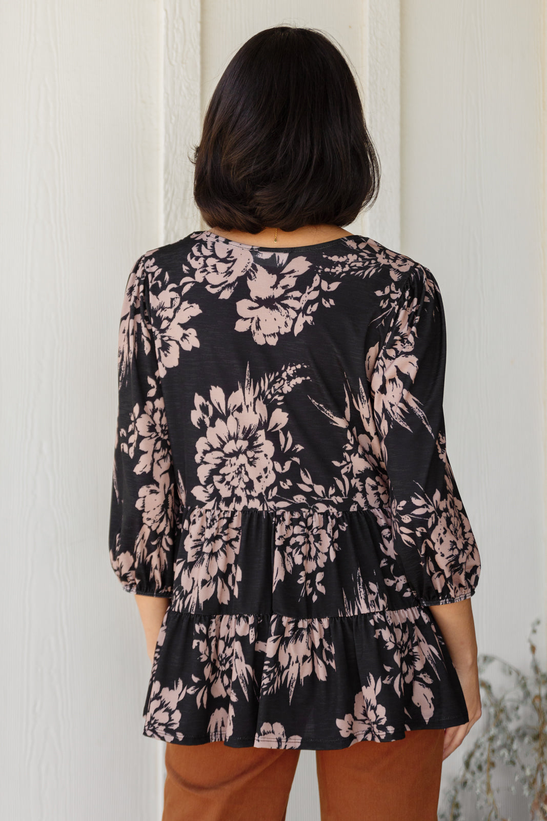 Tiered 3/4 Sleeve V-Neck Floral Top - Shopin LA SALE