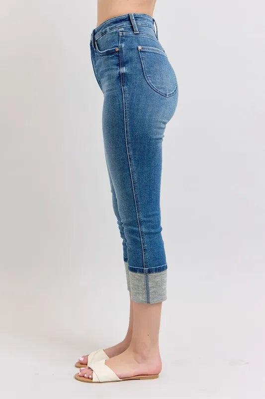 Skinny Cuff Capris Jeans with Pockets with Plus Size Judy Blue