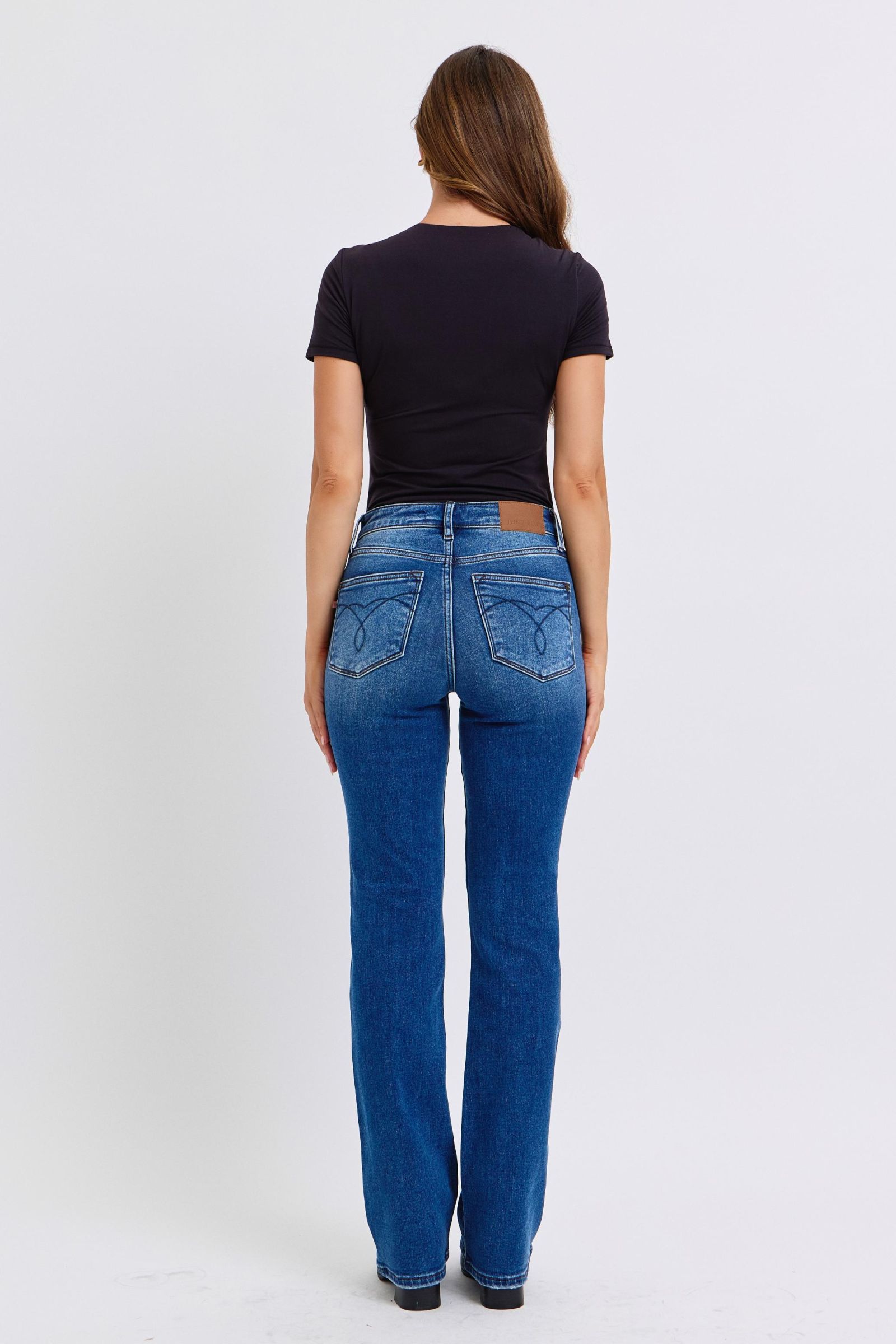 Mid-Rise Bootcut Jeans with Pockets Judy Blue