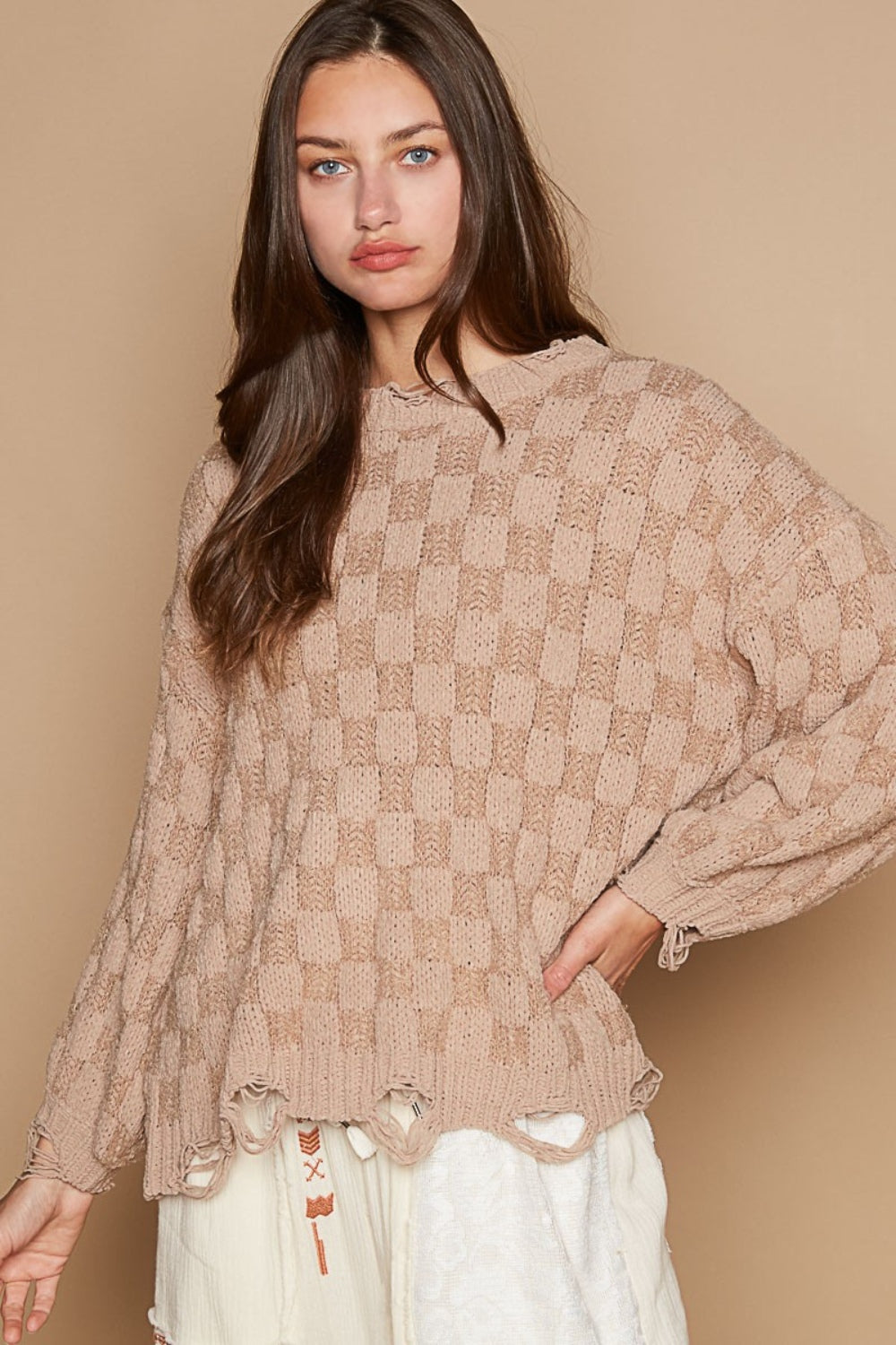 Checkered Distressed Edge Sweater POL Mocha Beige S 