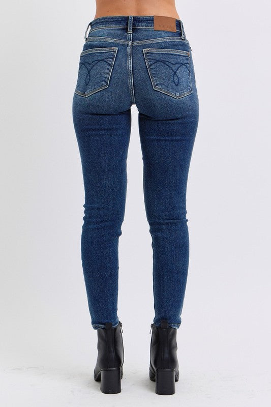 Mid-Rise Waist Skinny Jeans with Pockets Judy Blue