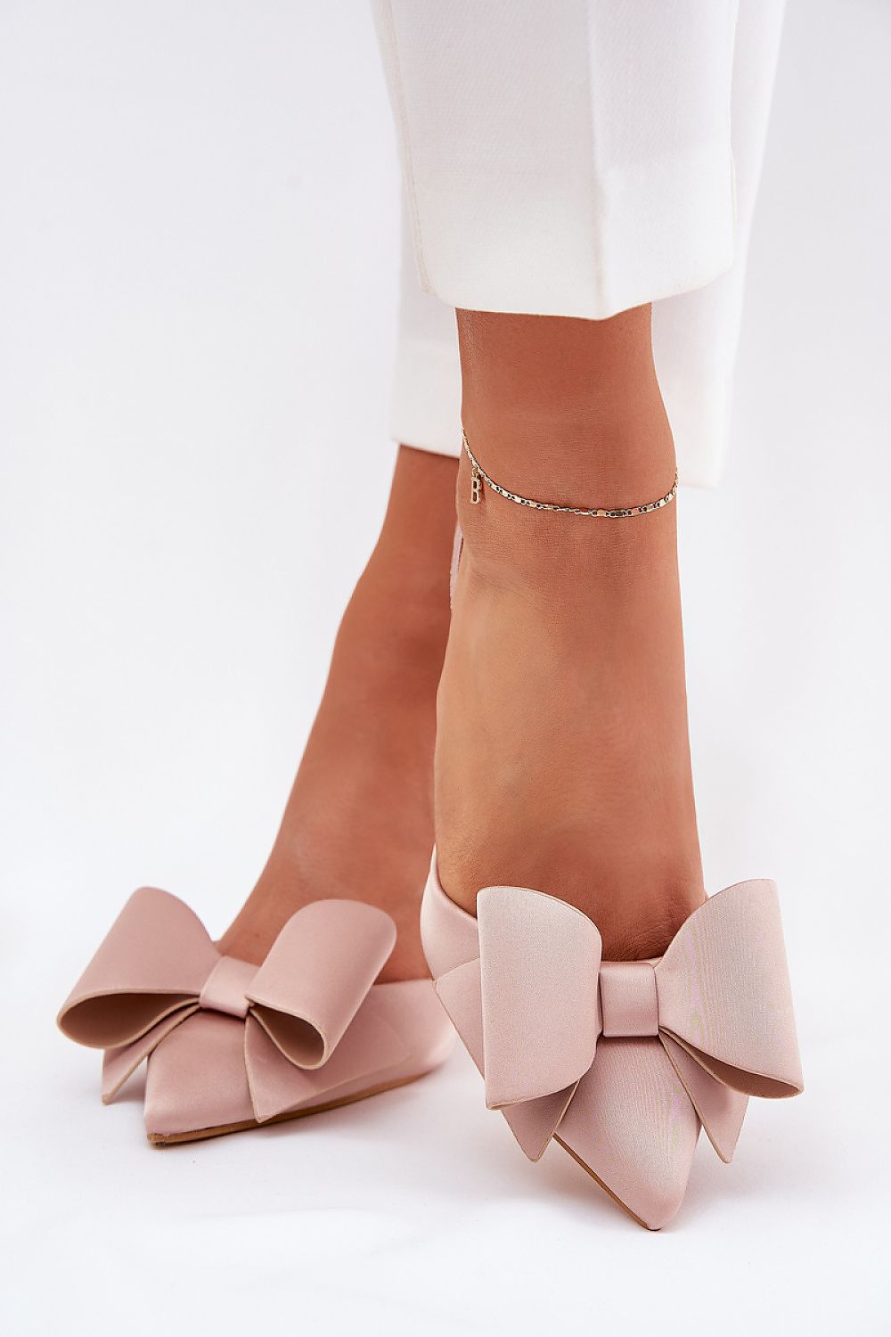 Slingback Bow Heel Pumps Step in style