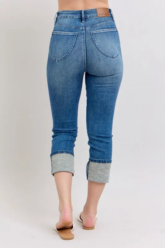 Skinny Cuff Capris Jeans with Pockets with Plus Size Judy Blue
