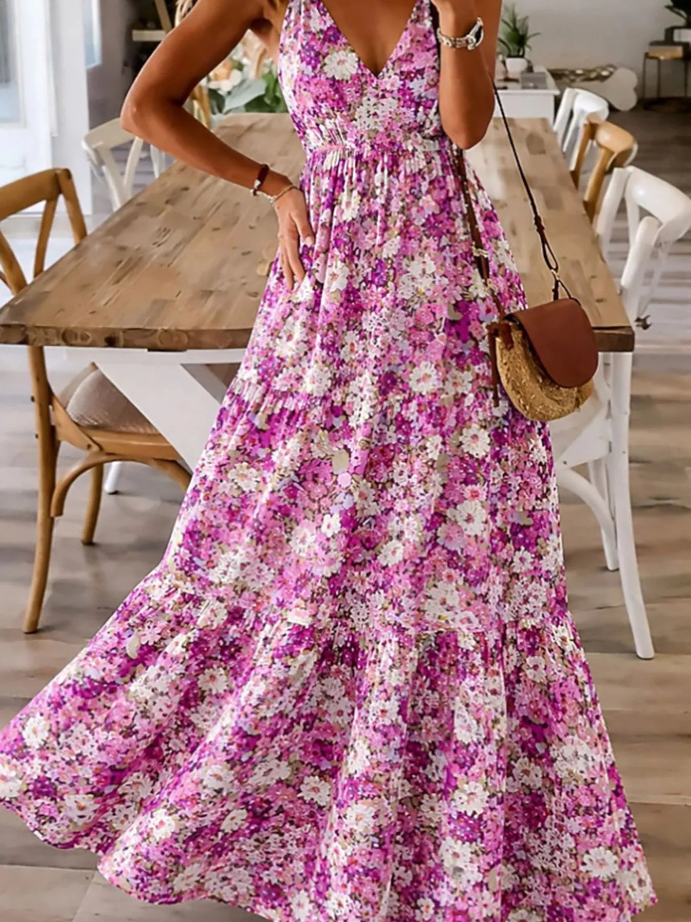 Floral Print Maxi Dress with Spaghetti Straps – Tiered Silhouette Simmer & Fay