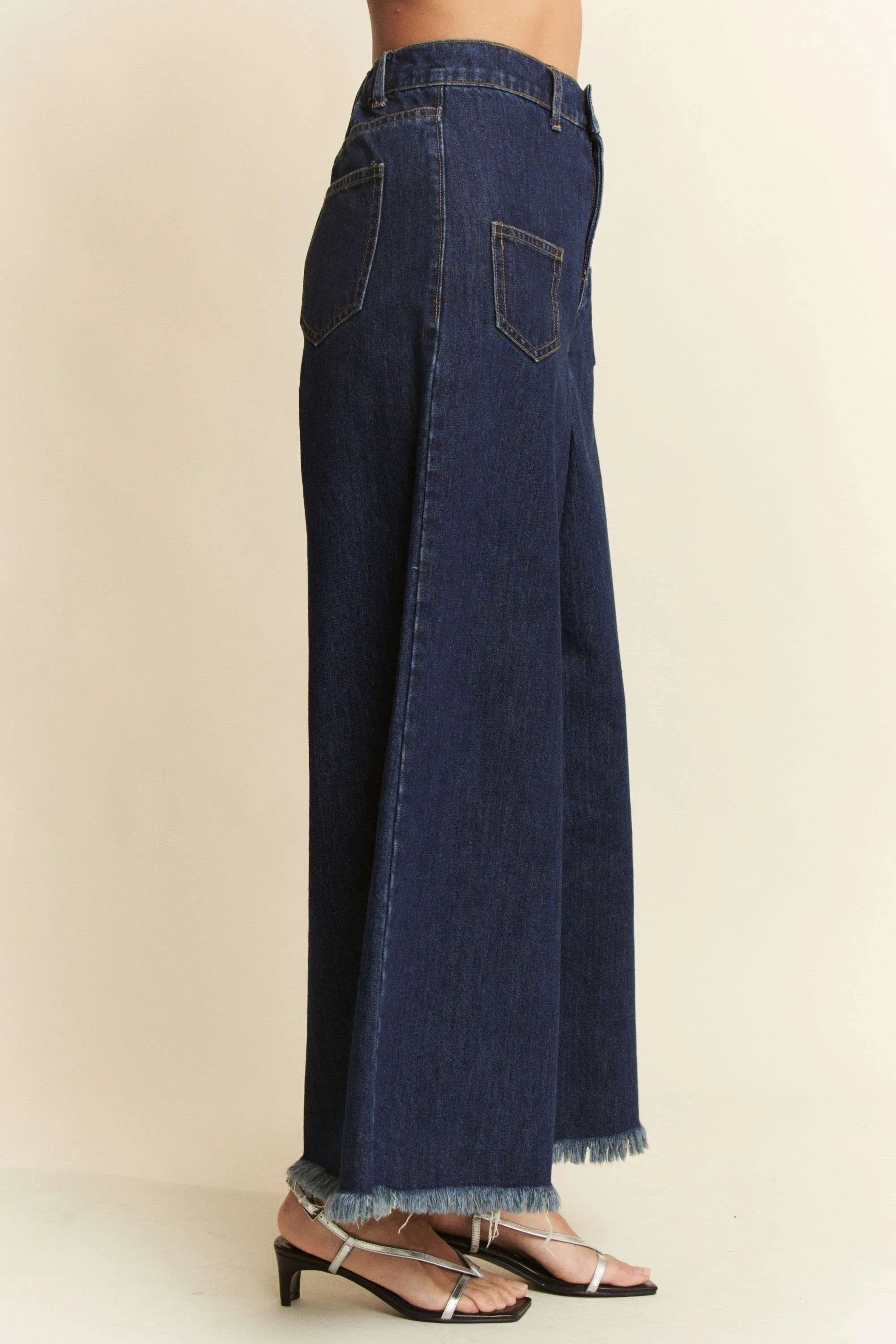 Patch Pocket Wide Leg Culotte Jeans Davi & Dani