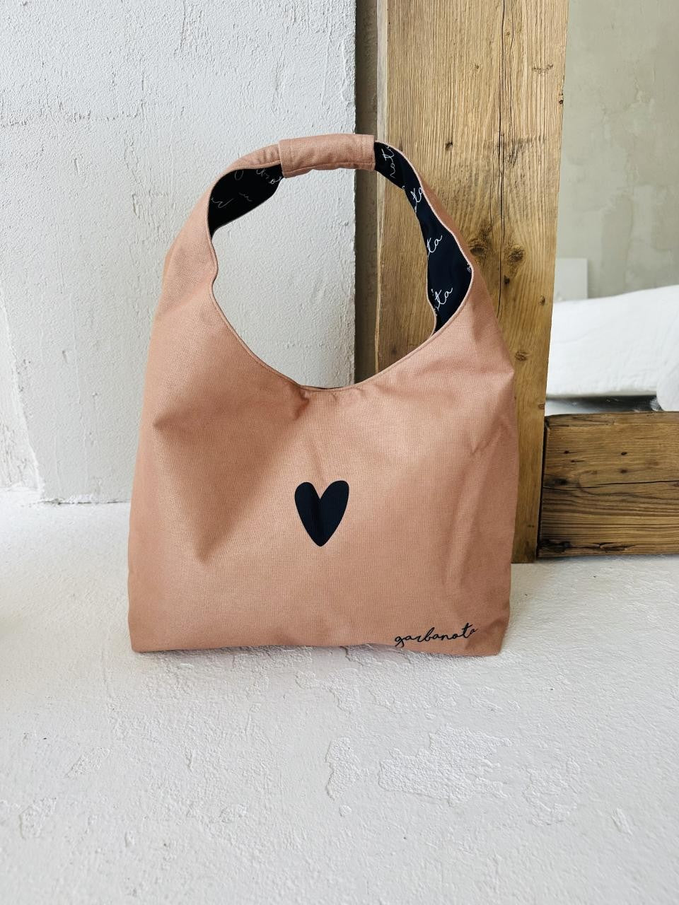 Moon Bag Heart - Cream Garbanota