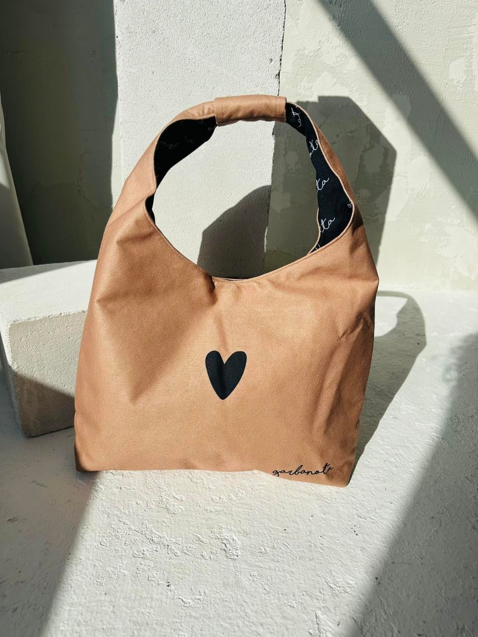 Moon Bag Heart - Cream Garbanota
