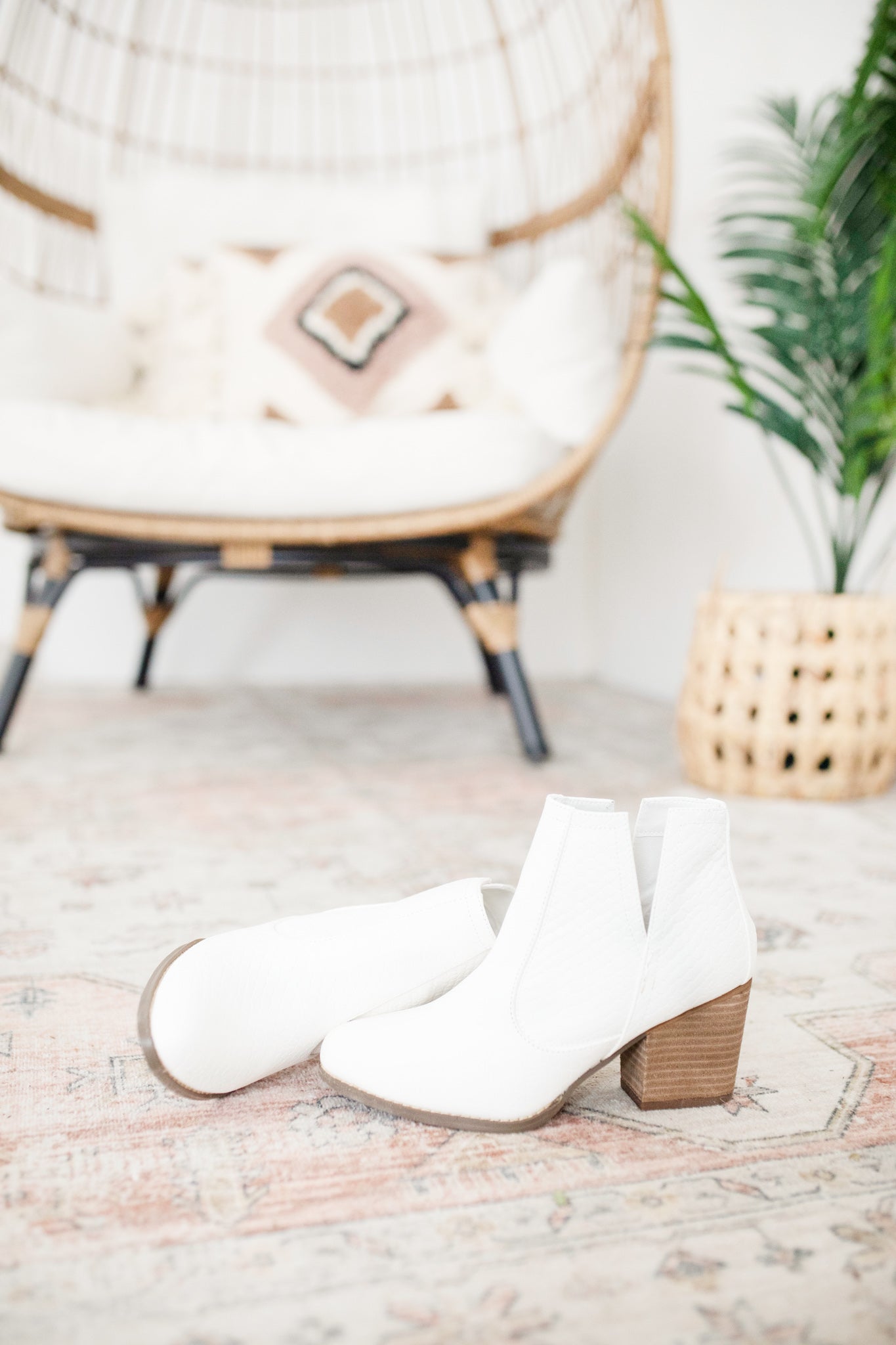 Tarim Bootie in White Not Rated   