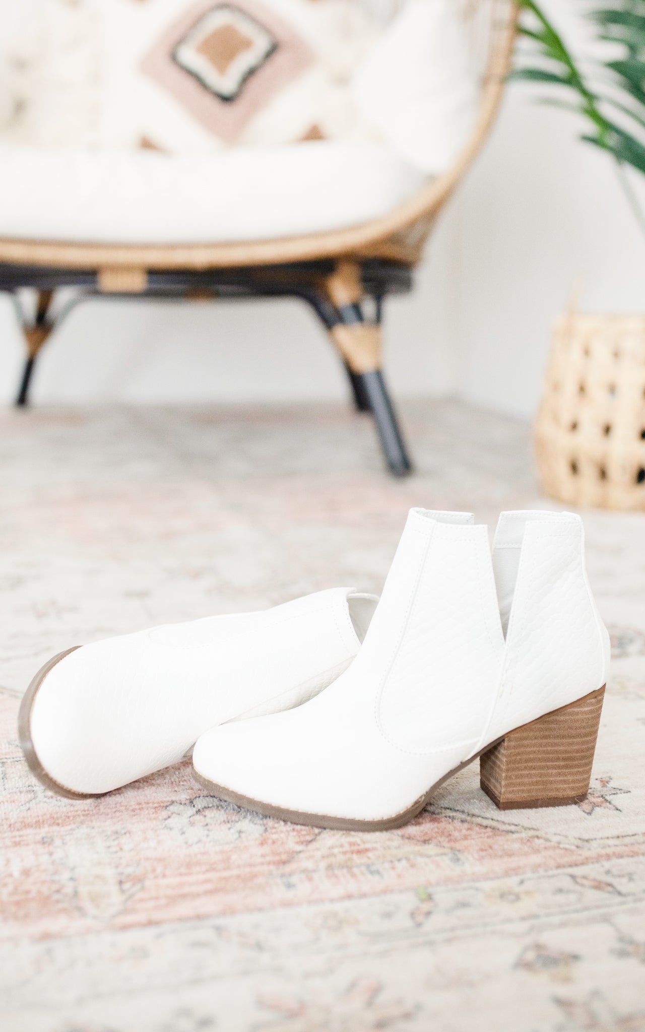 Tarim Bootie in White Not Rated   