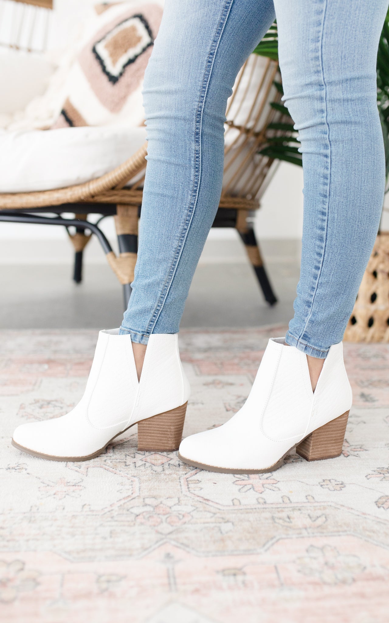 Tarim Bootie in White Not Rated   